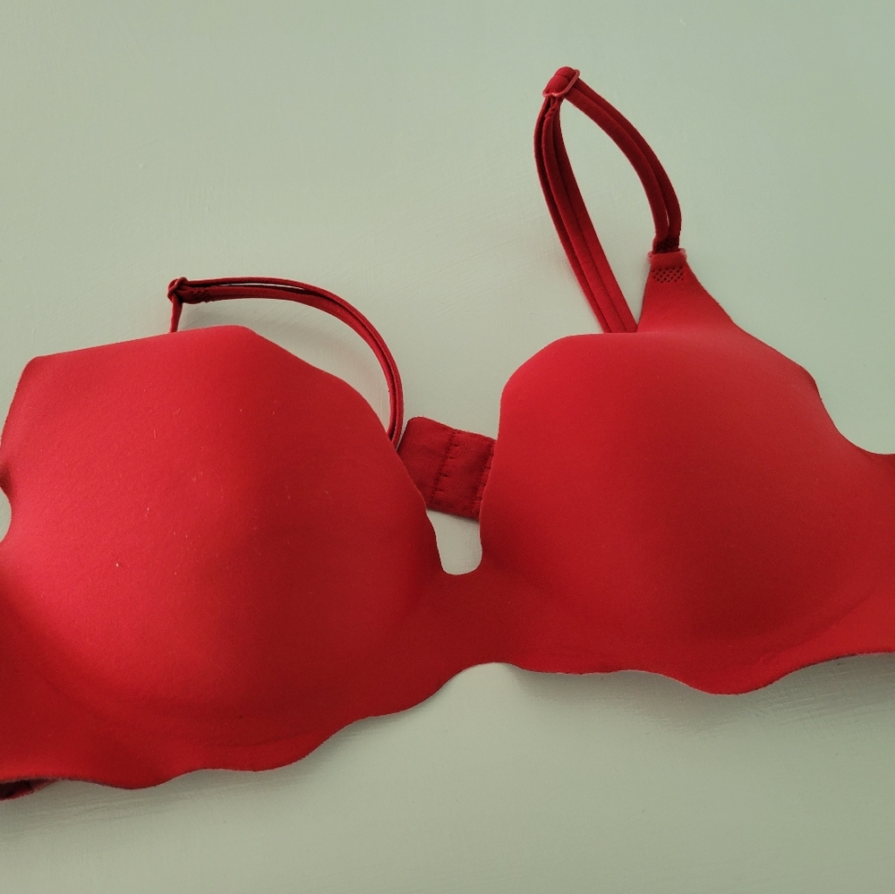 Victoria secret bra 34b pushup NWOT